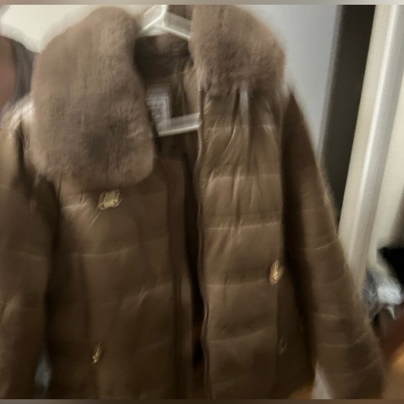 I’m selling that US Polo Women Jacket. Brown, EU 38 size, never used. - Picture 4 of 4